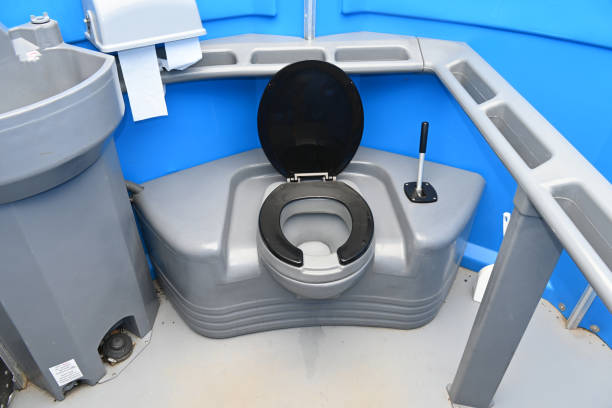 Best Portable bathroom rental  in Santa Fe, TX